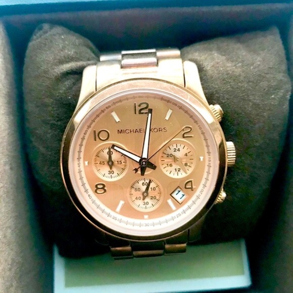 Michael Kors Rose Gold Watch - Picture 1 of 3